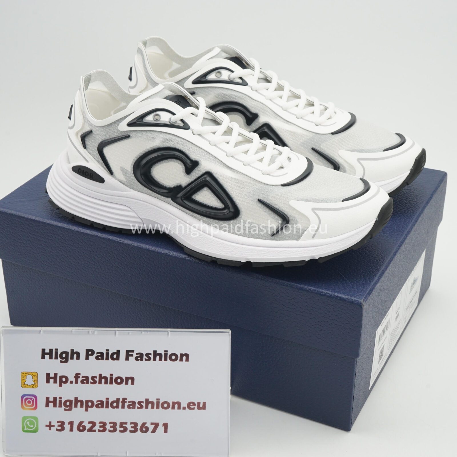 Dior B30 Countdown Black/White
