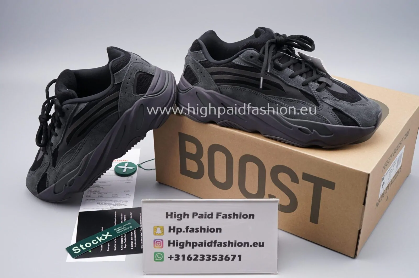 Yeezy Boost 700 V2 Vanta - Afbeelding 2