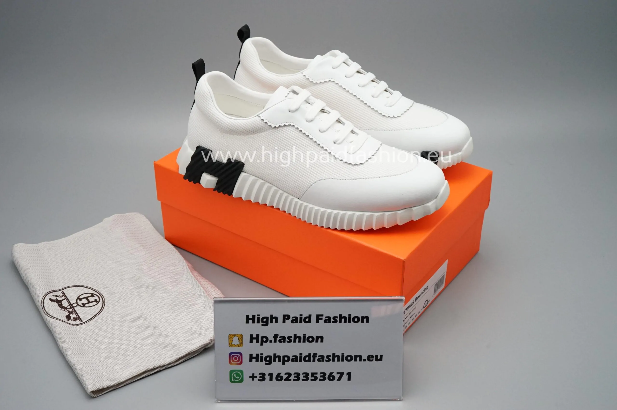 Hermes Bouncing White Black
